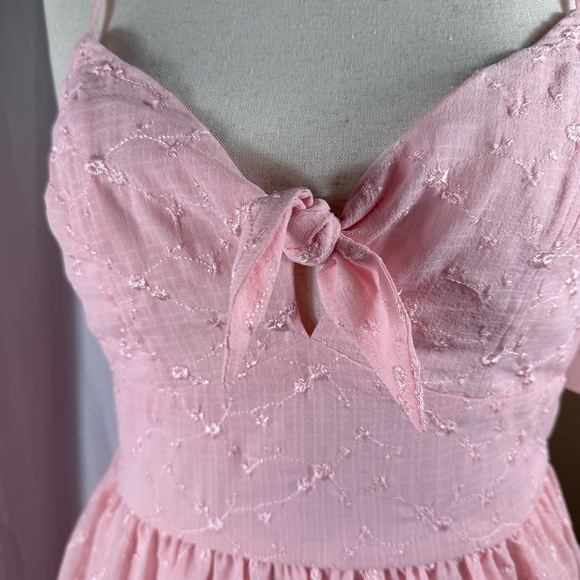 Alter’d State NWT Brittany Eyelet Tiered Mini Dress Sz L Pink - Picture 4 of 15